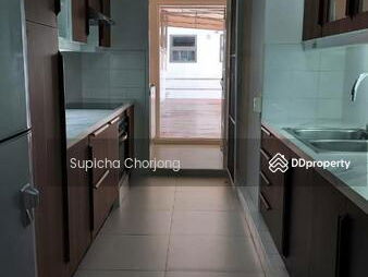 Vanicha Park Langsuan, Bangkok, Thailand Vanicha Park Langsuan, Bangkok, Thailand