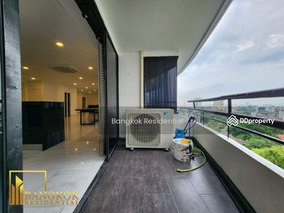 Moon Tower, Bangkok, Thailand Moon Tower, Bangkok, Thailand