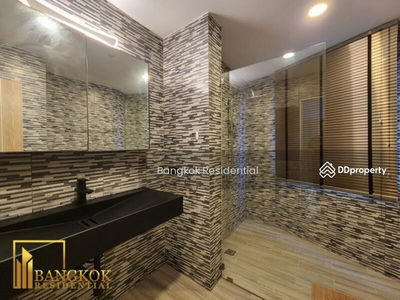 Moon Tower, Bangkok, Thailand Moon Tower, Bangkok, Thailand