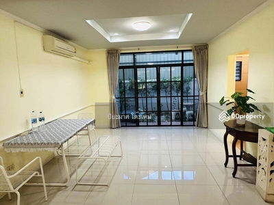 Since chicha, Bangkok, Thailand Since chicha, Bangkok, Thailand