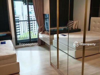 Life One Wireless, Bangkok, Thailand Life One Wireless, Bangkok, Thailand