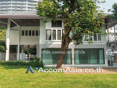 Home Office, Pet friendly | 3 Bedrooms House for Rent in Ploenchit, Bangkok near BTS Ploenchit, Bangkok, Thailand Home Office, Pet friendly | 3 Bedrooms House for Rent in Ploenchit, Bangkok near BTS Ploenchit, Bangkok, Thailand