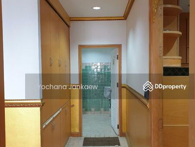 Nusa State Tower, Bangkok, Thailand Nusa State Tower, Bangkok, Thailand