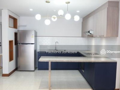 Nagara Mansion, Bangkok, Thailand Nagara Mansion, Bangkok, Thailand