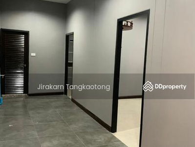 Home office, Phahonyothin Road 62/1, 3 bedrooms, 3 bathrooms, Pathum Thani., Thailand Home office, Phahonyothin Road 62/1, 3 bedrooms, 3 bathrooms, Pathum Thani., Thailand