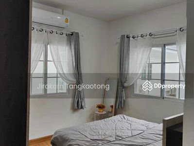 Golden Neo Chaengwattana-Muangthong, Nonthaburi, Thailand Golden Neo Chaengwattana-Muangthong, Nonthaburi, Thailand