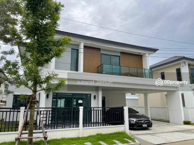 Centro Wongwaen-Chatuchot, Bangkok, Thailand Centro Wongwaen-Chatuchot, Bangkok, Thailand