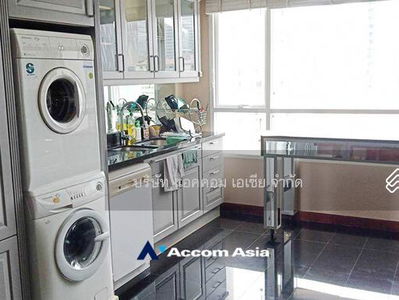 Urbana Langsuan, Bangkok, Thailand Urbana Langsuan, Bangkok, Thailand