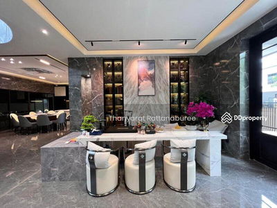 Grand Bangkok Boulevard Bangna-Onnut, Bangkok, Thailand Grand Bangkok Boulevard Bangna-Onnut, Bangkok, Thailand