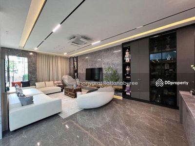 Grand Bangkok Boulevard Bangna-Onnut, Bangkok, Thailand Grand Bangkok Boulevard Bangna-Onnut, Bangkok, Thailand