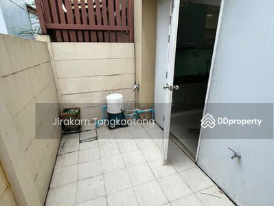 Pattra Mo Town, Nonthaburi, Thailand Pattra Mo Town, Nonthaburi, Thailand