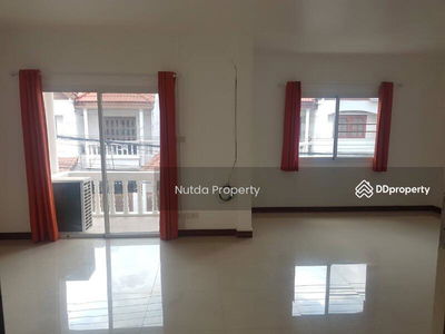 Rangsiya Ramintra 74, Bangkok, Thailand Rangsiya Ramintra 74, Bangkok, Thailand