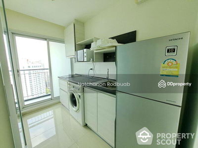 Life Ratchadapisek, Bangkok, Thailand Life Ratchadapisek, Bangkok, Thailand