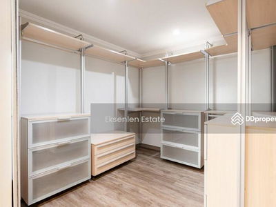 Fifty Fifth Tower, Bangkok, Thailand Fifty Fifth Tower, Bangkok, Thailand