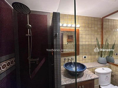 Pabhada Silom, Bangkok, Thailand Pabhada Silom, Bangkok, Thailand