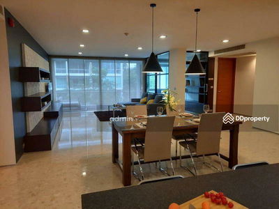 Ficus Lane, Bangkok, Thailand Ficus Lane, Bangkok, Thailand