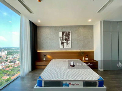 The Nine, Vietnam The Nine, Vietnam