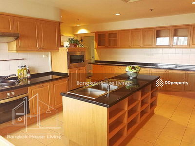 Center Point Residence Phromphong, Bangkok, Thailand Center Point Residence Phromphong, Bangkok, Thailand