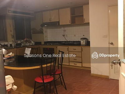 Rent 3 bedroom 252 square meters, high floor.Ekkamai Area, Bangkok, Thailand Rent 3 bedroom 252 square meters, high floor.Ekkamai Area, Bangkok, Thailand