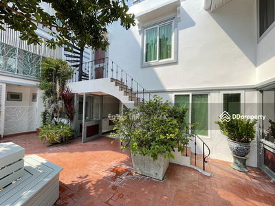 Single house, 5 bedrooms, Pha Ping Village, in front of Chiang Mai University, best location, Chiang Mai, Thailand Single house, 5 bedrooms, Pha Ping Village, in front of Chiang Mai University, best location, Chiang Mai, Thailand