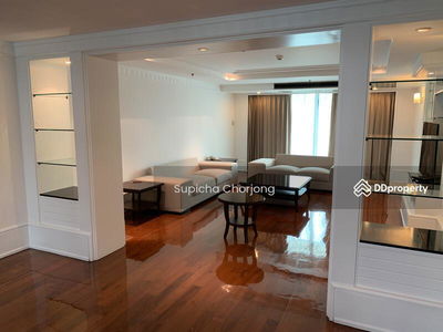 Insaf Tower, Bangkok, Thailand Insaf Tower, Bangkok, Thailand