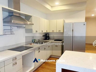 Ficus Lane, Bangkok, Thailand Ficus Lane, Bangkok, Thailand