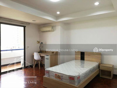 Prompong Mansion, Bangkok, Thailand Prompong Mansion, Bangkok, Thailand