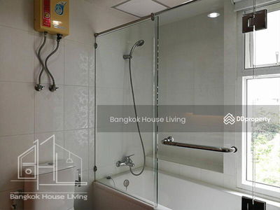 Prompong Mansion, Bangkok, Thailand Prompong Mansion, Bangkok, Thailand