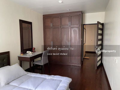 Elephant Tower, Bangkok, Thailand Elephant Tower, Bangkok, Thailand