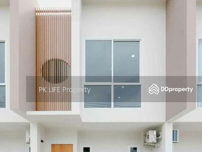 Gehäuse In Kathu, Thailand Gehäuse In Kathu, Thailand