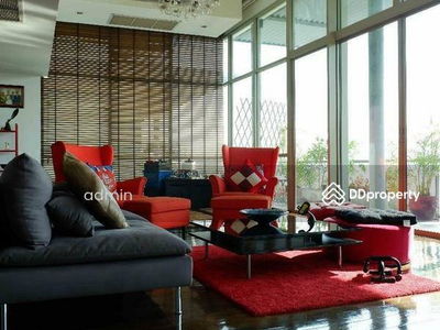 Ficus Lane, Bangkok, Thailand Ficus Lane, Bangkok, Thailand