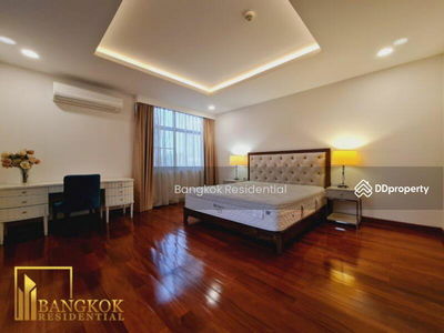 Townhouse in Compound, Bangkok, Thailand Townhouse in Compound, Bangkok, Thailand