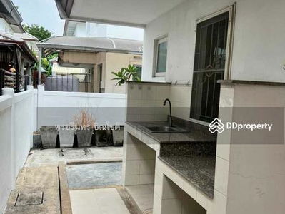 Chuan Chuen Modus Chaengwattana, Nonthaburi, Thailand Chuan Chuen Modus Chaengwattana, Nonthaburi, Thailand