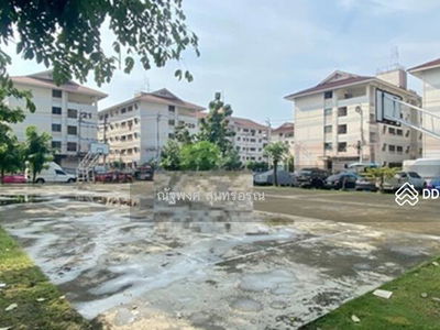 Eua-Athorn Bang Kruai - Wat Phra Ngern 2, Nonthaburi, Thailand Eua-Athorn Bang Kruai - Wat Phra Ngern 2, Nonthaburi, Thailand