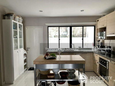 Bless Town Sukhumvit 50, Bangkok, Thailand Bless Town Sukhumvit 50, Bangkok, Thailand