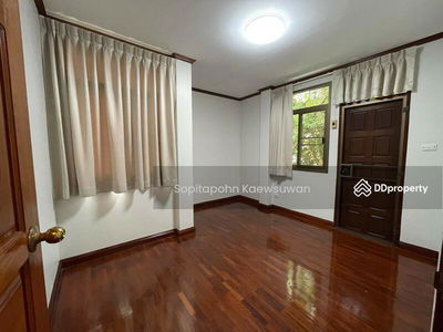 10110, Bangkok, Thailand 10110, Bangkok, Thailand