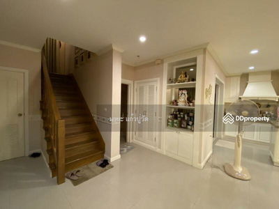 Laddarom, Nonthaburi, Thailand Laddarom, Nonthaburi, Thailand