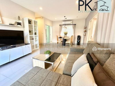 Housing in Ban Ratsada, Thailand Housing in Ban Ratsada, Thailand