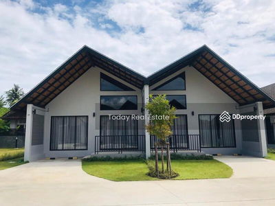 Gehäuse In Ban Ratsada, Thailand Gehäuse In Ban Ratsada, Thailand