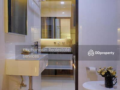 Ivy Ampio, Bangkok, Thailand Ivy Ampio, Bangkok, Thailand