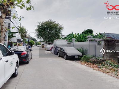Land for rent 240 square wah, Vibhavadi Rangsit Road. Soi Kosum Ruamjai 7, near the Red Line, Bangkok, Thailand Land for rent 240 square wah, Vibhavadi Rangsit Road. Soi Kosum Ruamjai 7, near the Red Line, Bangkok, Thailand