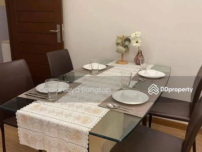 Thru Thonglor, Bangkok, Thailand Thru Thonglor, Bangkok, Thailand