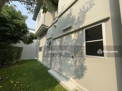 Mantana Bangna-Wongwaen, Bangkok, Thailand Mantana Bangna-Wongwaen, Bangkok, Thailand