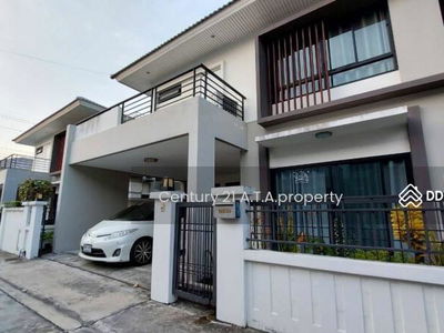 The Complete Sriracha, Chon Buri, Thailand The Complete Sriracha, Chon Buri, Thailand