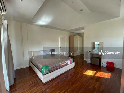 Nantawan Rama 9-Onnut, Bangkok, Thailand Nantawan Rama 9-Onnut, Bangkok, Thailand