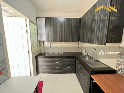Townhouse for rent two-storey. Soi Nong Mai Kaen, Chon Buri, Thailand Townhouse for rent two-storey. Soi Nong Mai Kaen, Chon Buri, Thailand