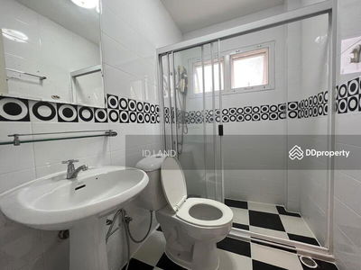 Pets friendly house for rent near MRT klongtoey 350m. rama4 area, Bangkok, Thailand Pets friendly house for rent near MRT klongtoey 350m. rama4 area, Bangkok, Thailand