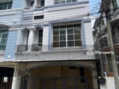 Baan Klang Muang Ladprao-Yothin Phatthana, Bangkok, Thailand Baan Klang Muang Ladprao-Yothin Phatthana, Bangkok, Thailand