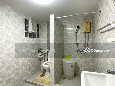 Lat Phrao 64, Intersection 7, Bangkok, Thailand Lat Phrao 64, Intersection 7, Bangkok, Thailand