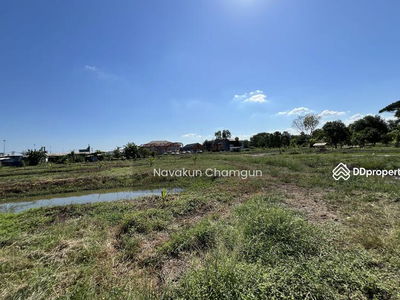 Land for rent, 13 rai, Kanchanaphisek 10/4, next to the motorway, Bangkok, Thailand Land for rent, 13 rai, Kanchanaphisek 10/4, next to the motorway, Bangkok, Thailand
